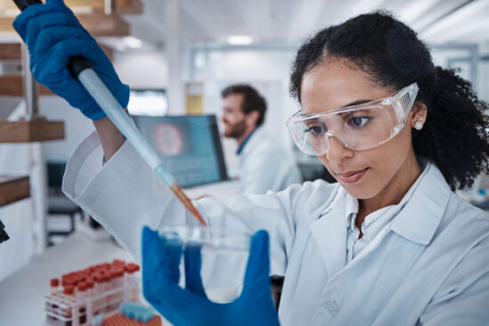 Saiba o que estuda no curso de Farmácia - Blog Unoeste